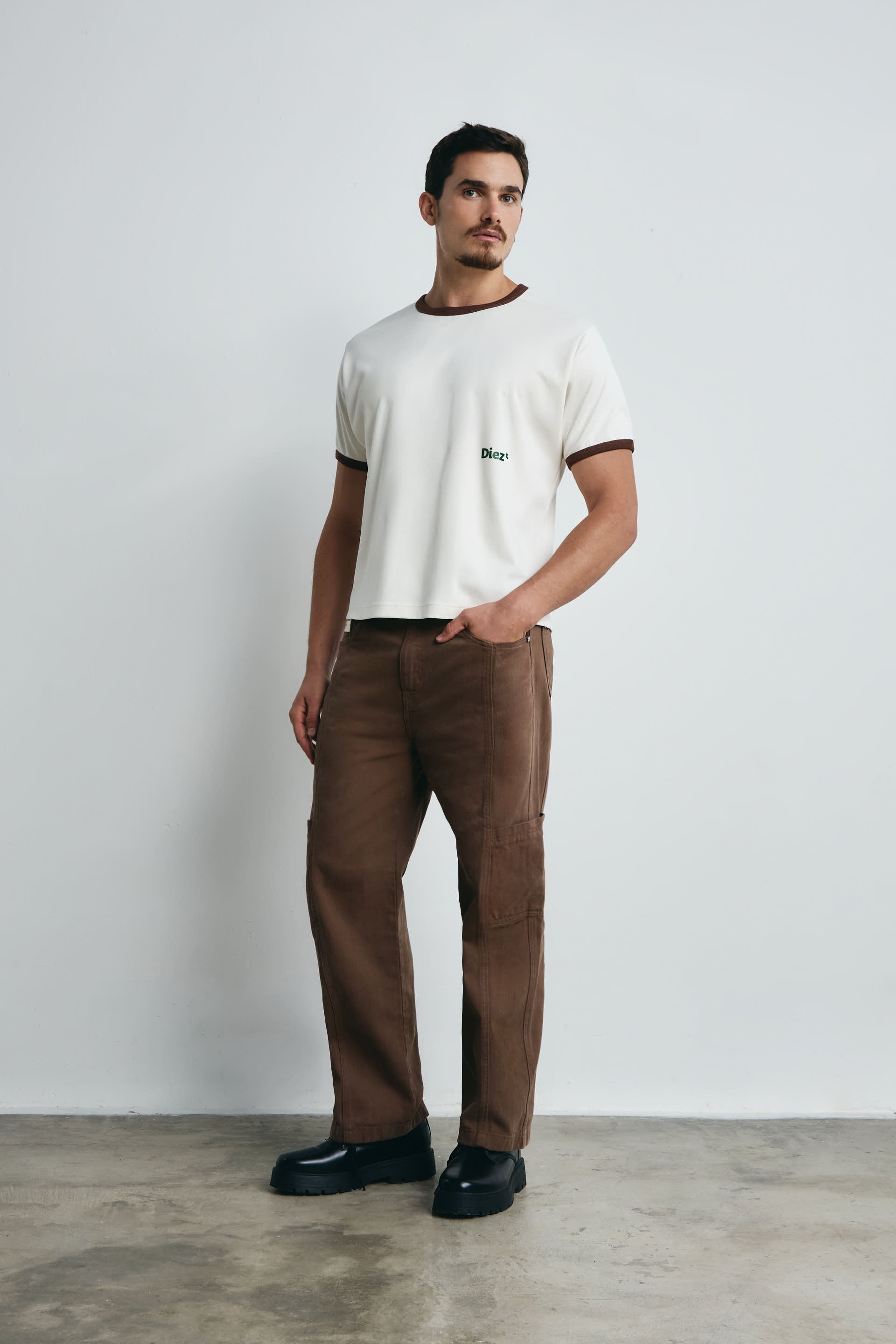 CAMISETA RIB CHOCOLATE