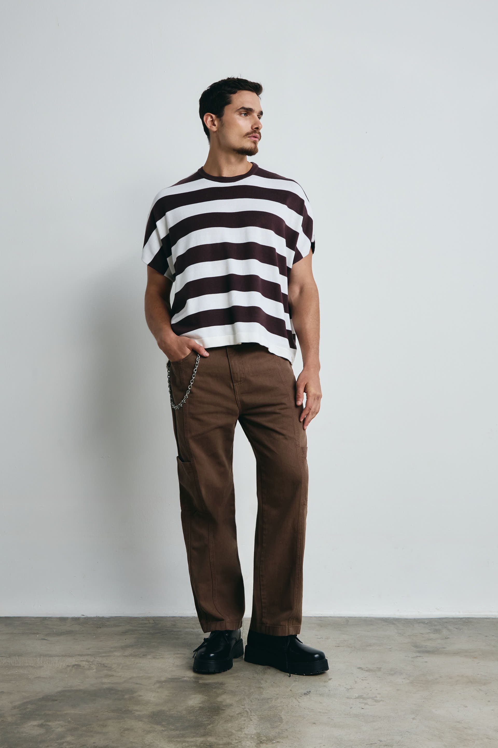 CAMISETA TEJIDA RAYAS CHOCOLATE Y CRUDO