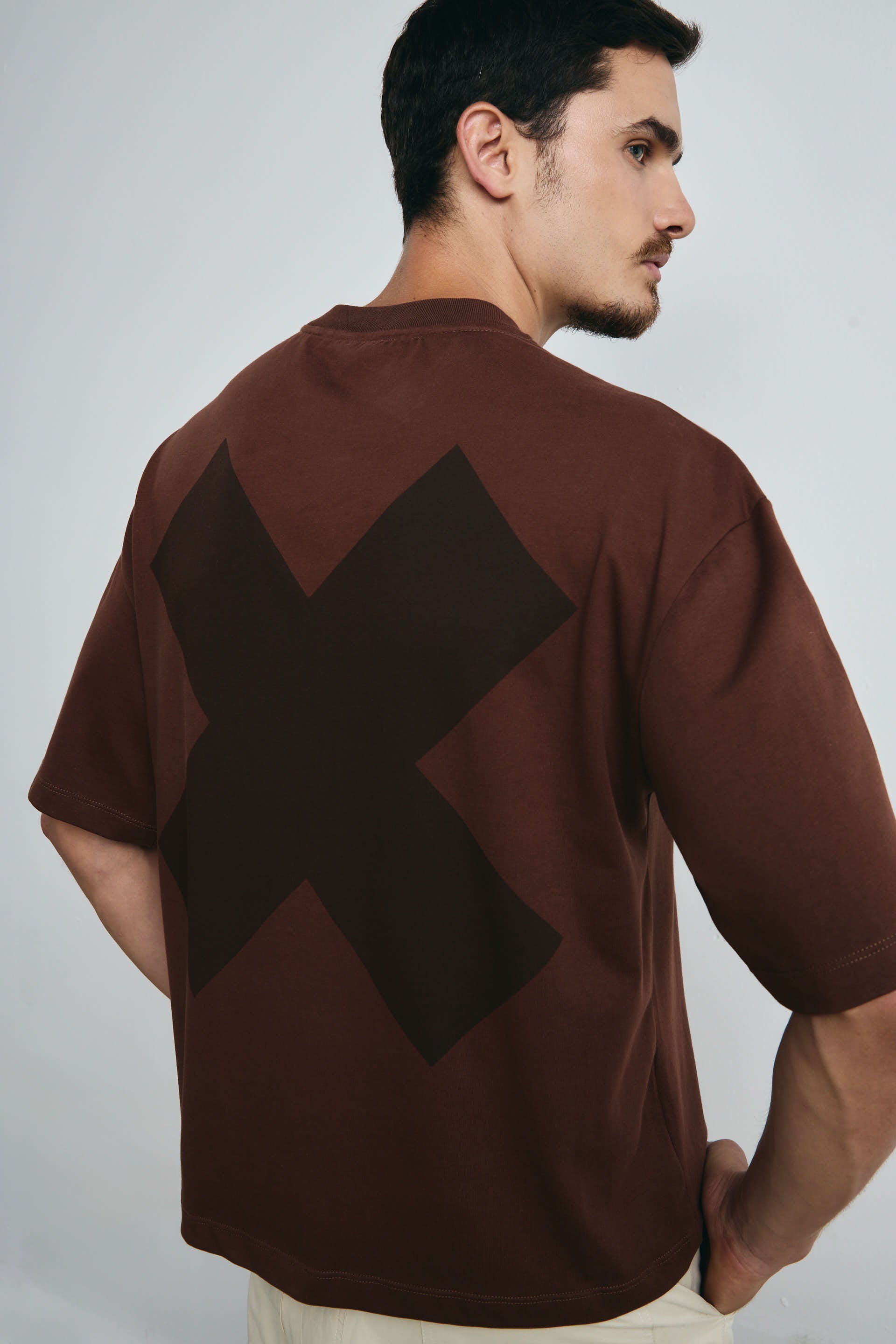 CAMISETA BOXY FIT X CHOCOLATE