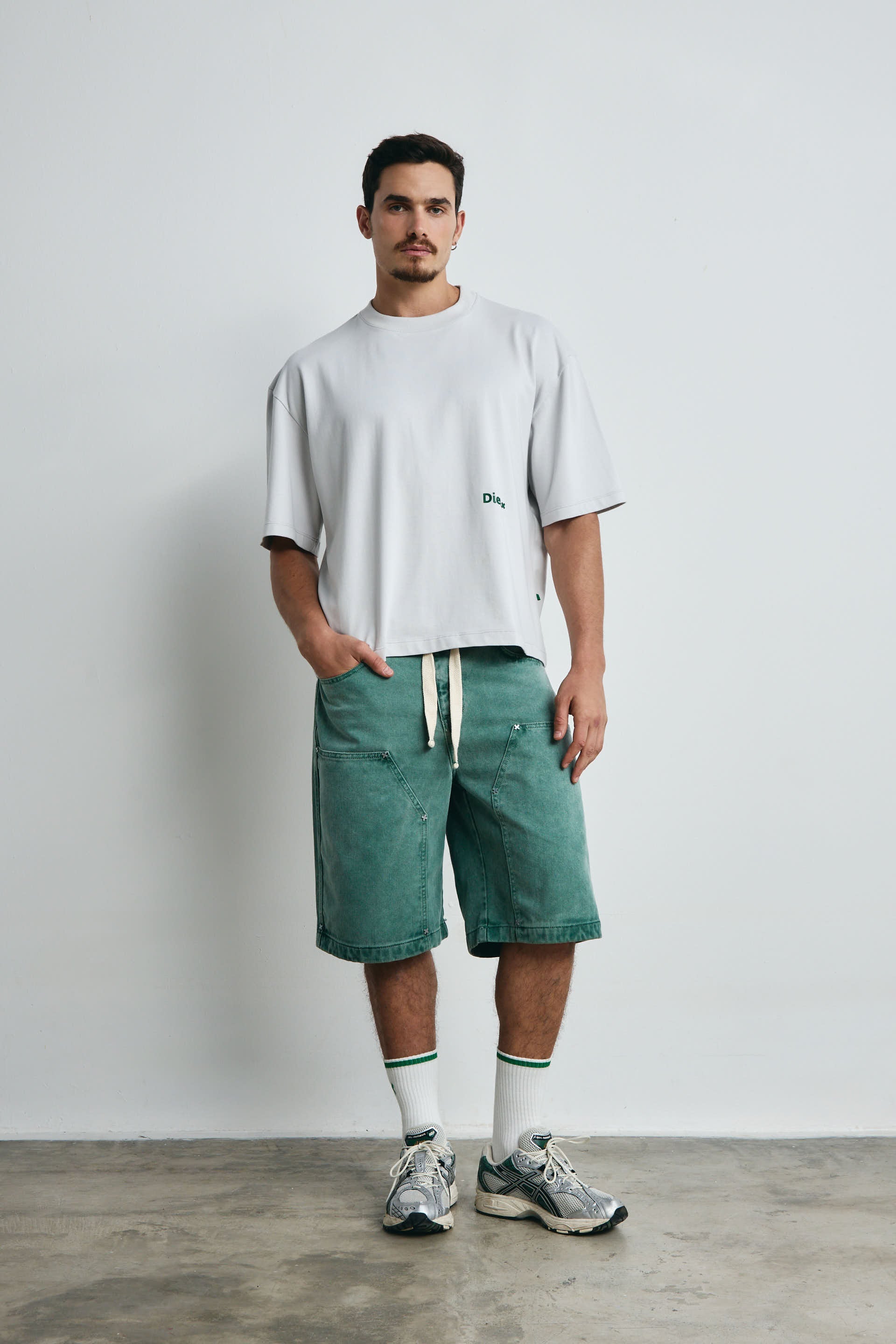 CAMISETA BOXY FIT GRIS X