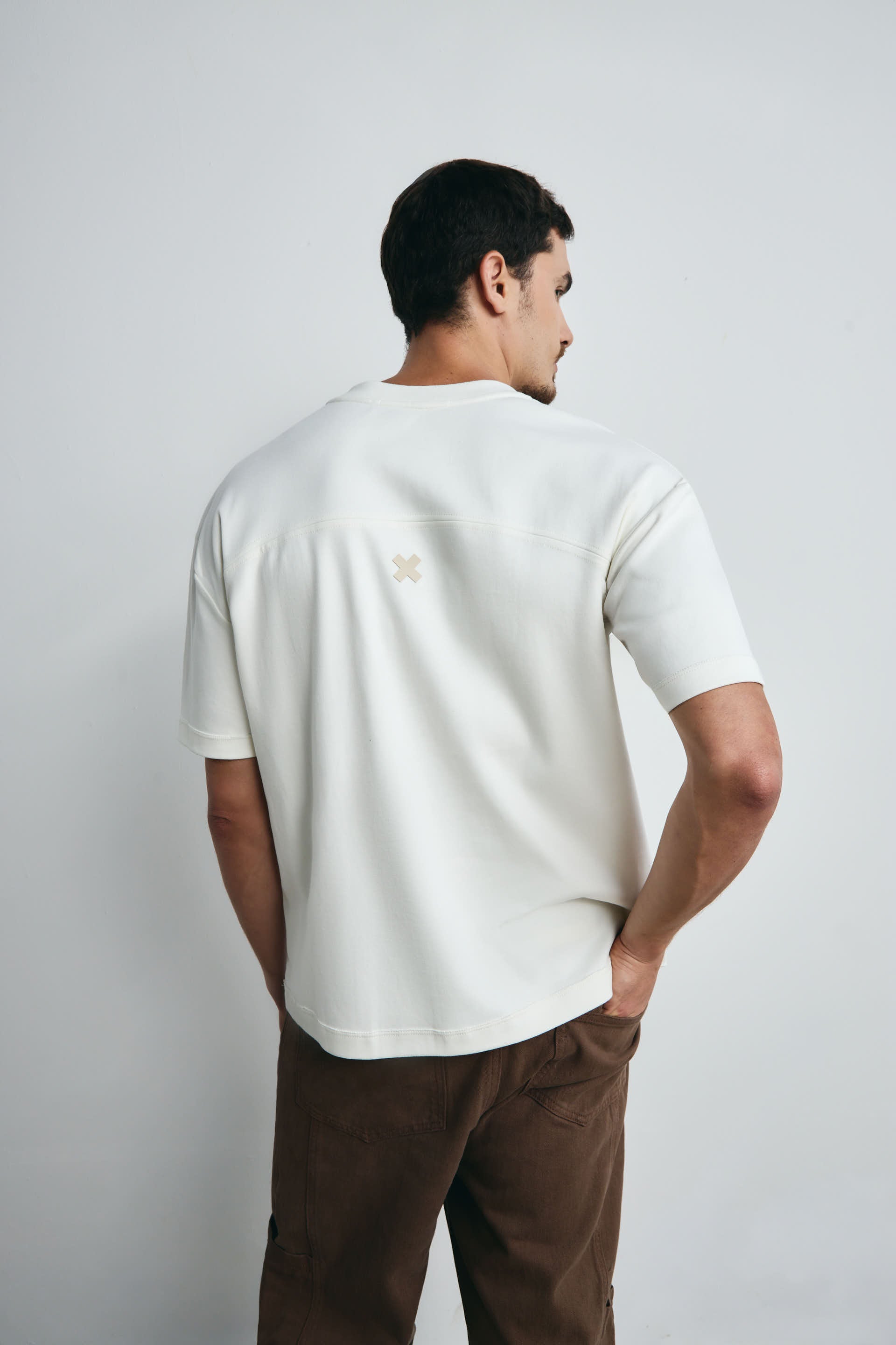 CAMISETA BÁSICA CRUDA