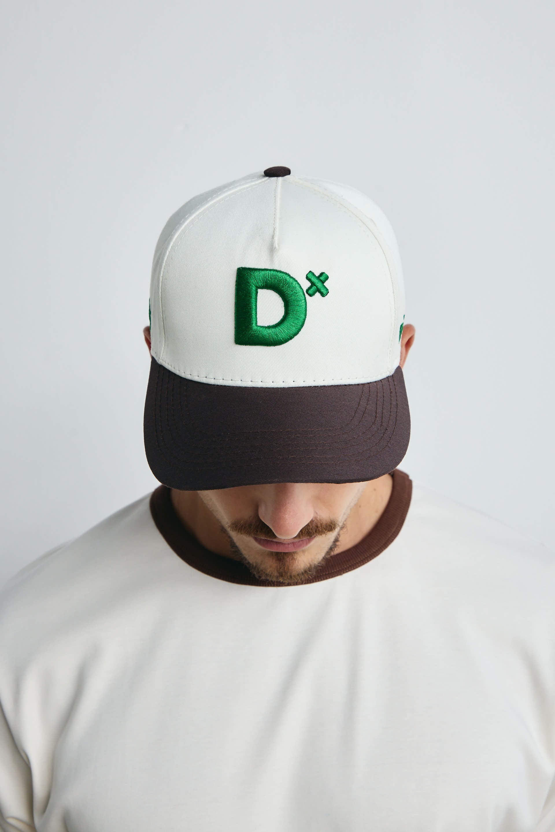 GORRA D* - CRUDA Y CHOLATE