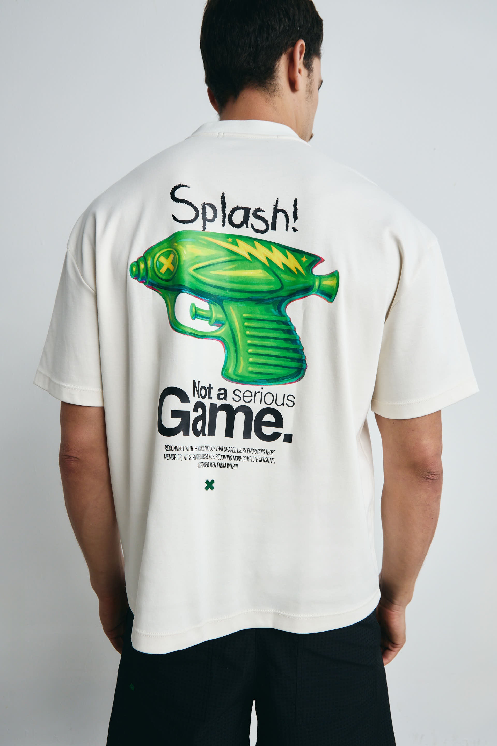 CAMISETA PISTOLITA - DIEZ X MR TOWERS