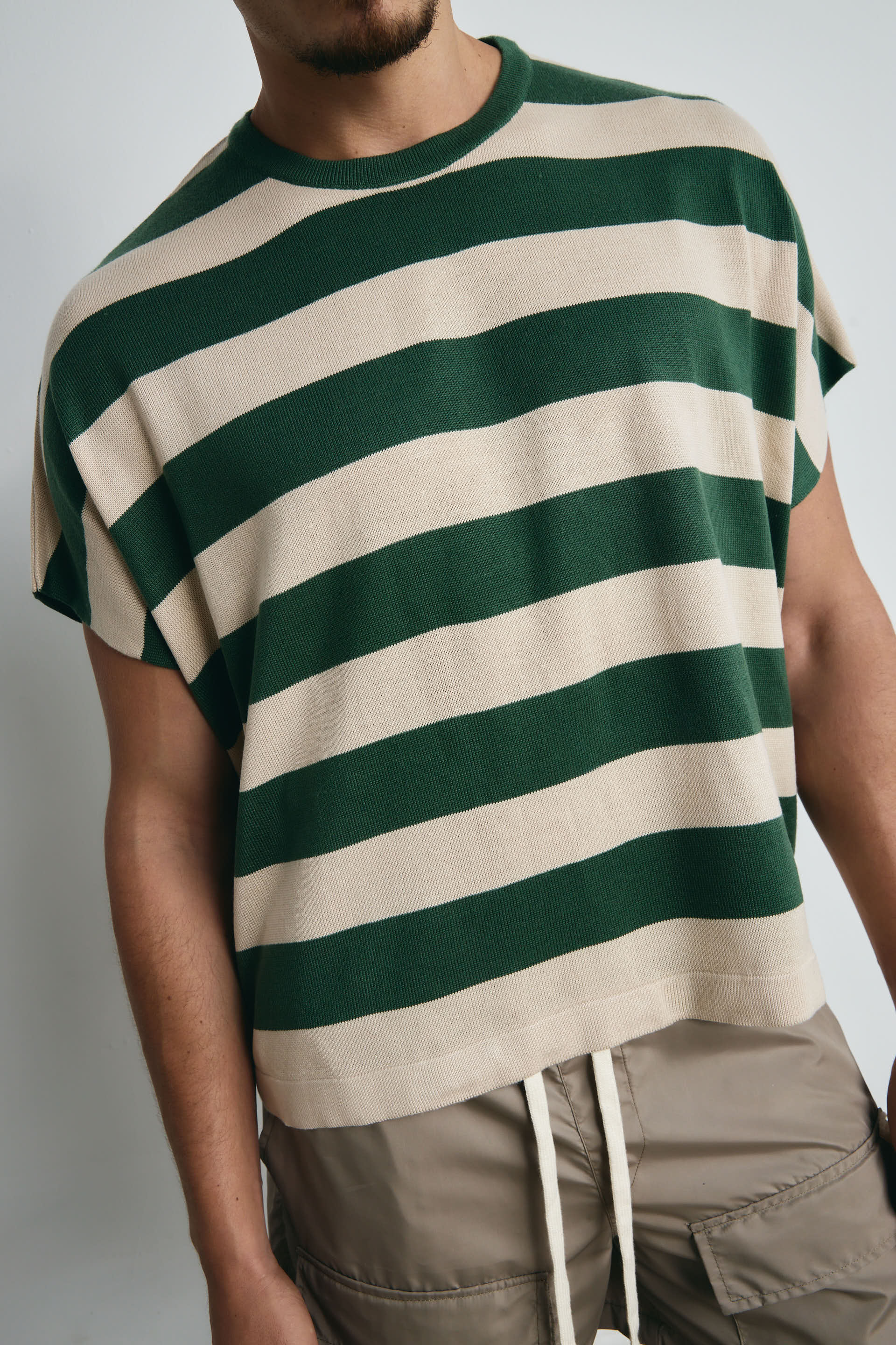 CAMISETA TEJIDA RAYAS VERDE Y CRUDA