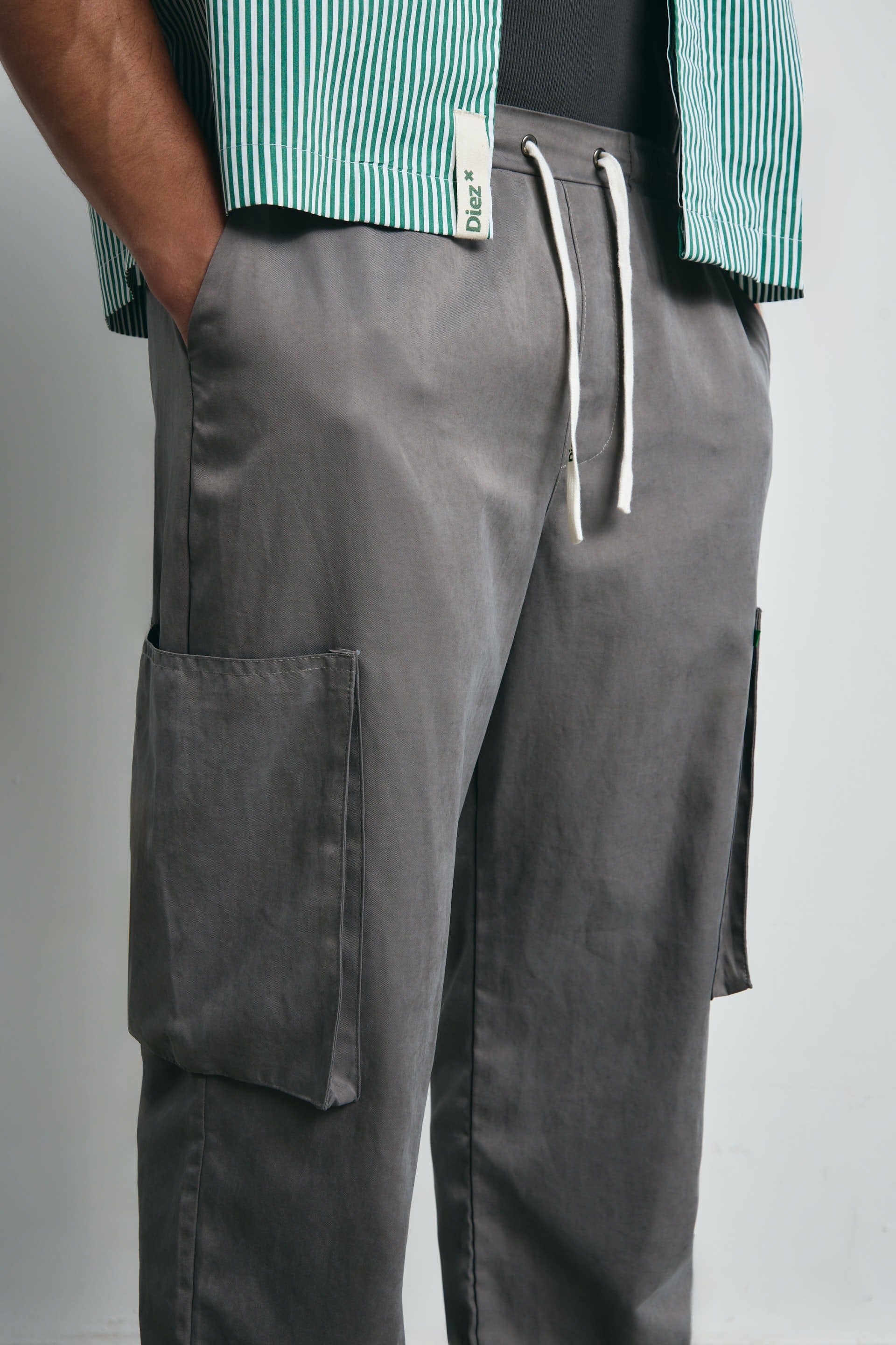 PANTALÓN CARGO LIVIANO - GRAFITO