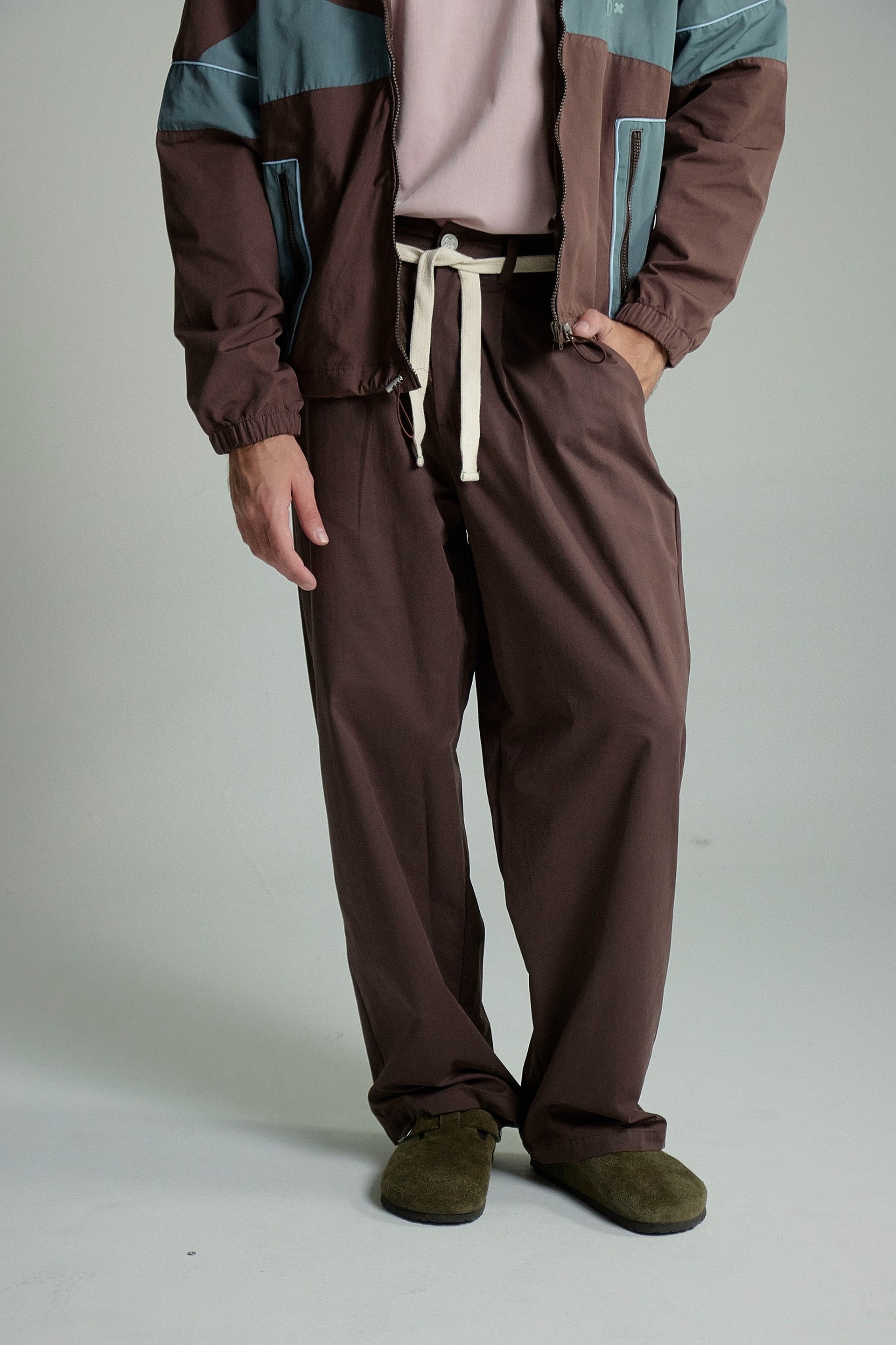 PANTALÓN WIDE LEG SILUETA CLÁSICA